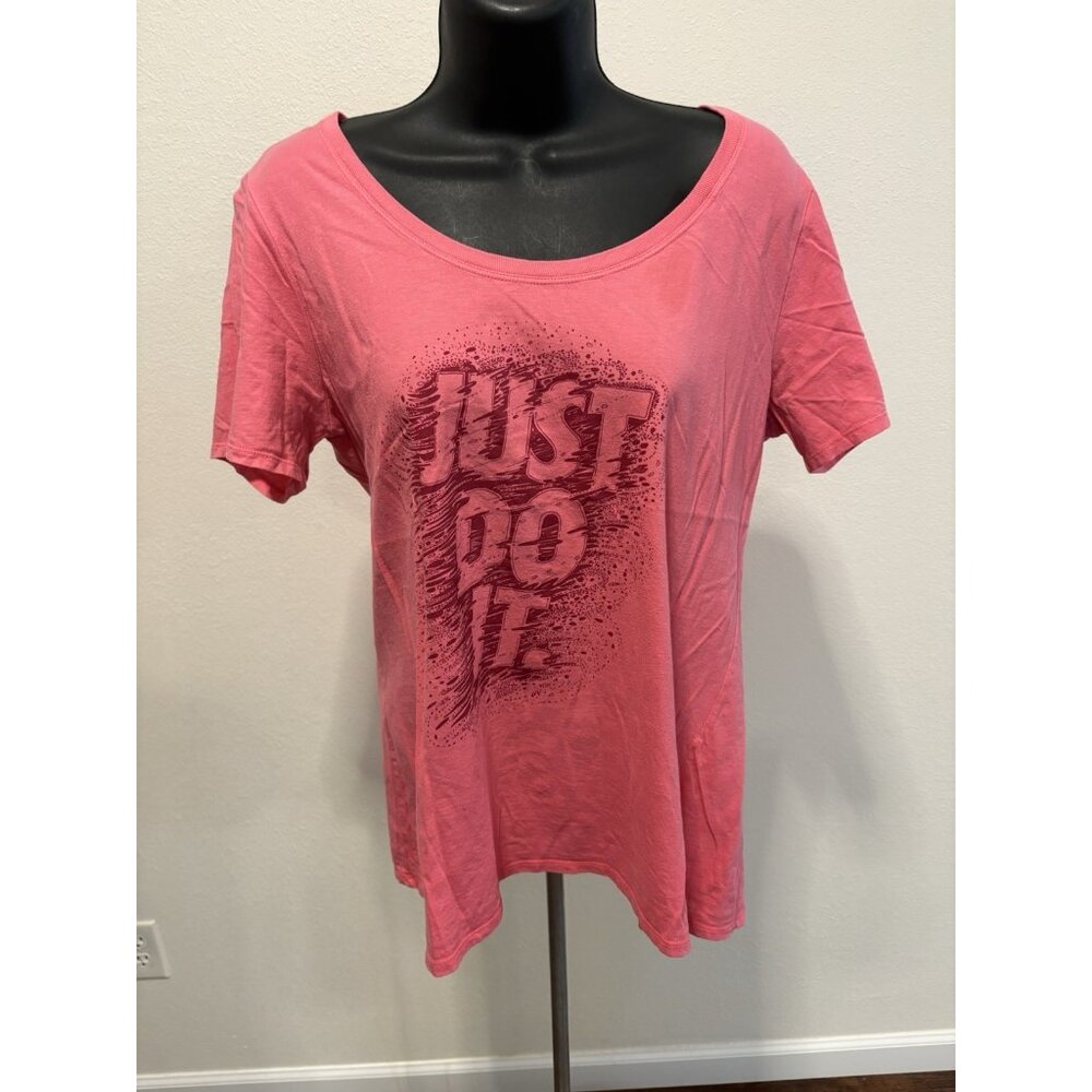 The Nike Tee Just Do Women’s Size XL T-shirt Pink Cotton Short Sleeve Summer